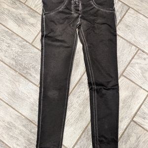 Freddy's WR UP work out pants